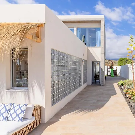 Villa Ixchel House By Sunkeyrents El Medano (Tenerife)
