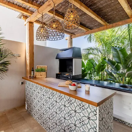 Ixchel House By Sunkeyrents 빌라 엘메다노